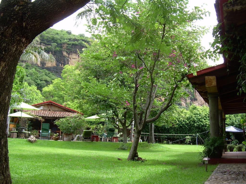 Bed and Breakfast Casa Navacoyan Malinalco Exterior foto